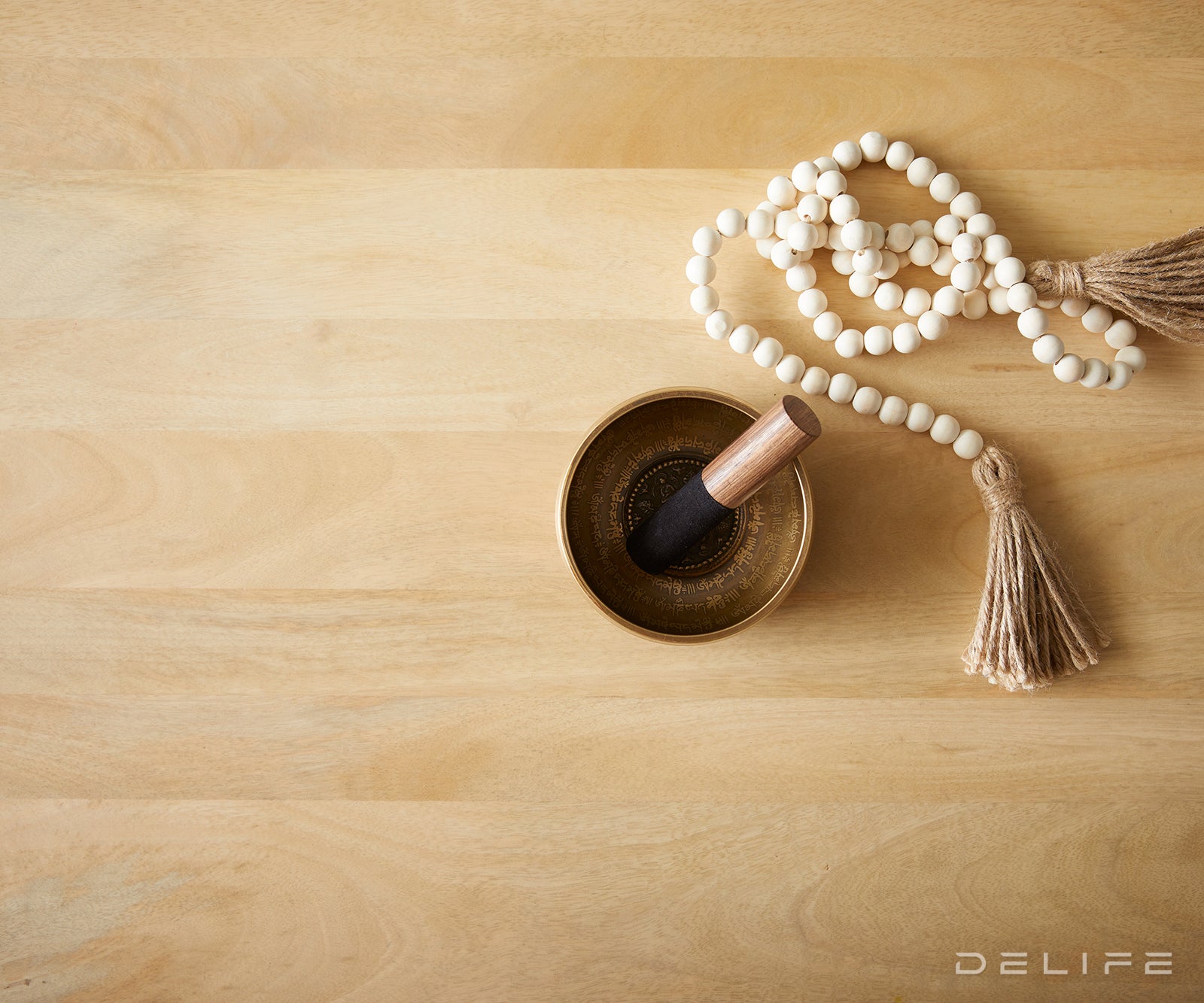 Klubska mizica Budaya, Material: Mango