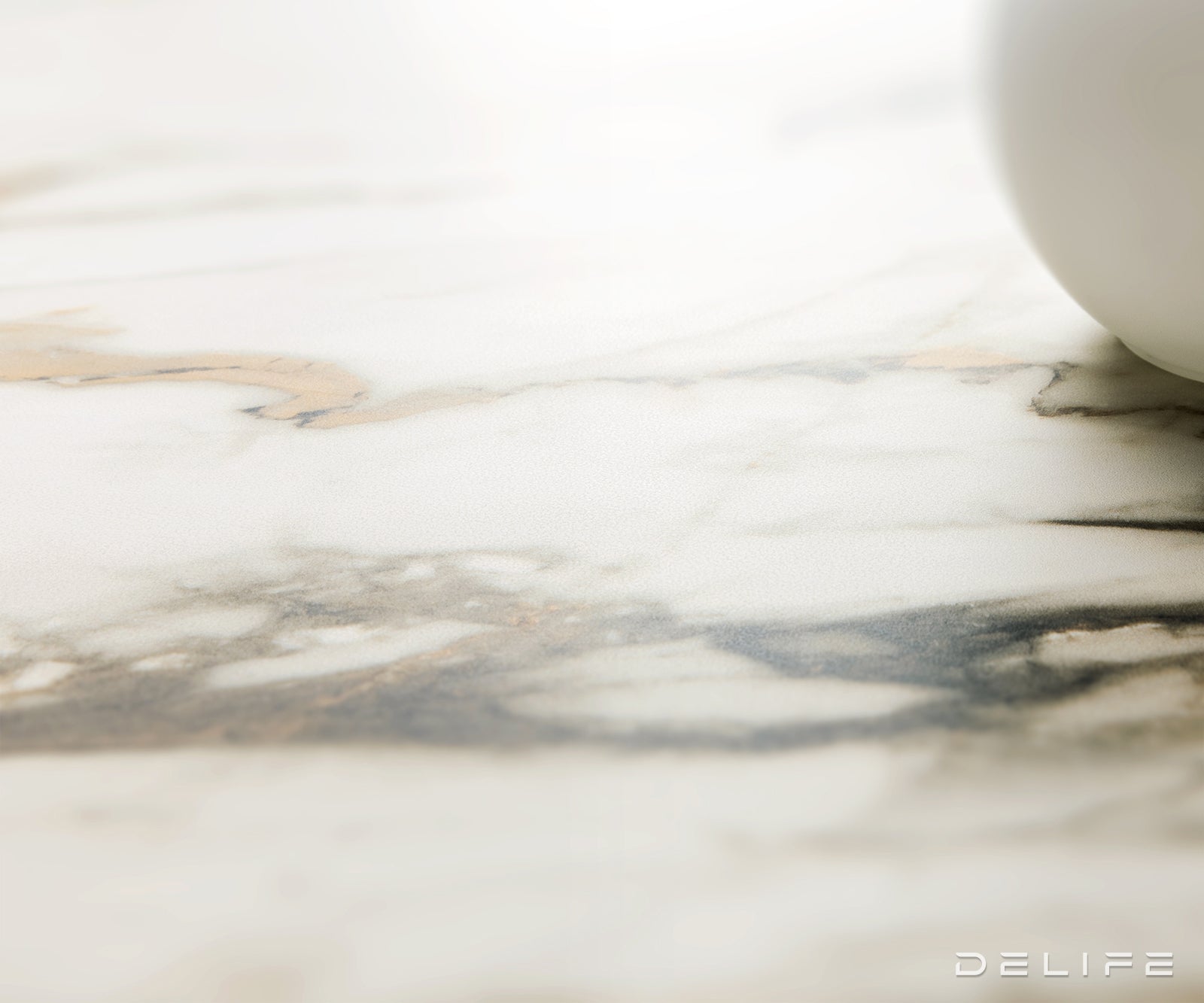 Klubska mizica Ekrem 66x65cm, Material: keramika Calacatta