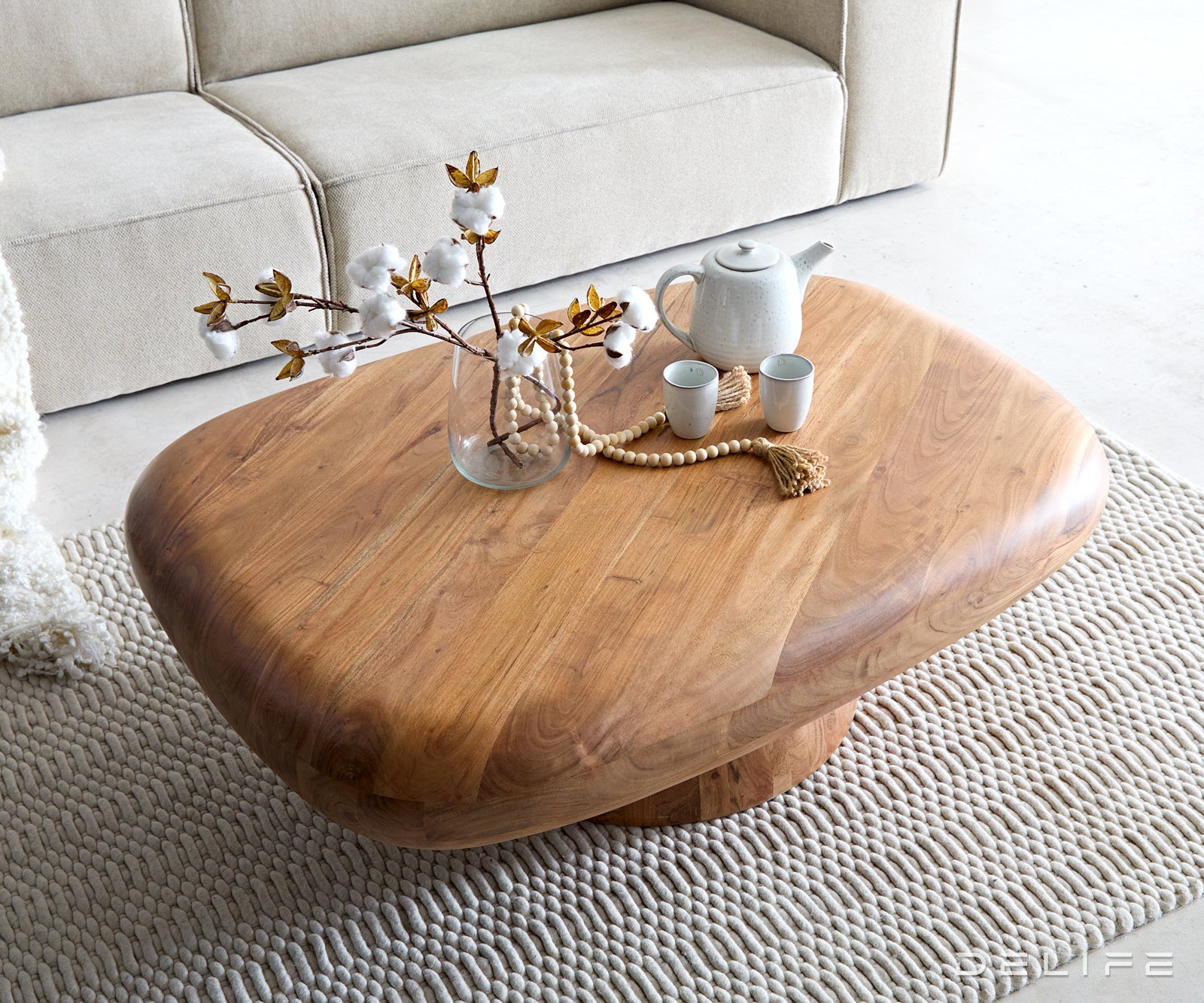 Klubska mizica Maskat 117x87cm, Material: Akacija