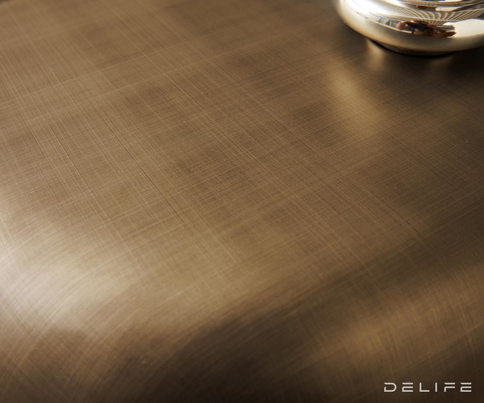 Klubska mizica Blaise 100x100cm, Material: Reliefno steklo