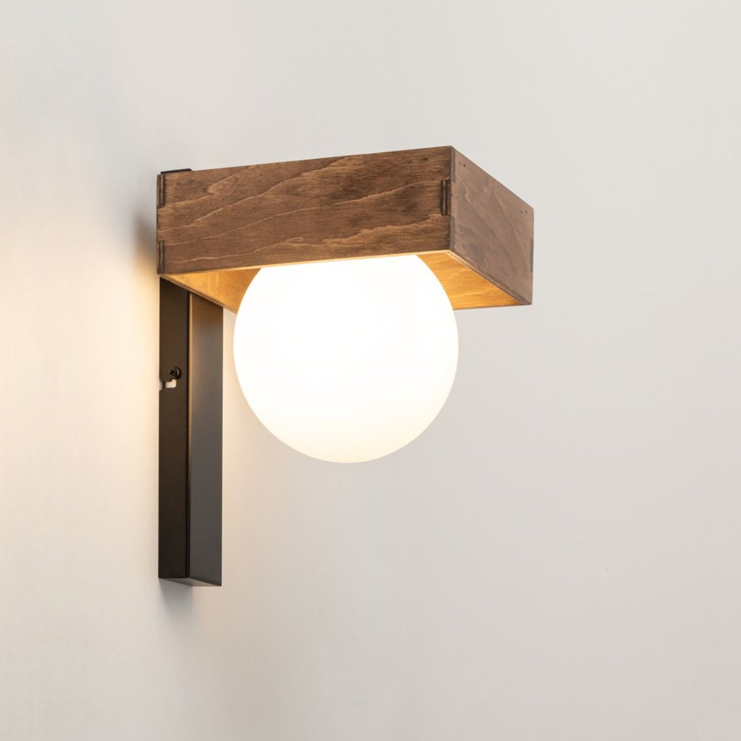 Stenska razsvetljava Bloom